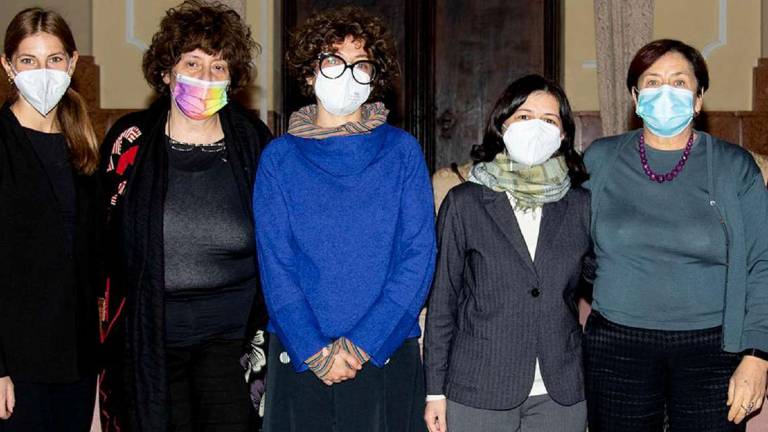 Imola, centri antiviolenza: Le panchine rosse non ci bastano Imola, centri antiviolenza: Le panchine rosse non ci bastano