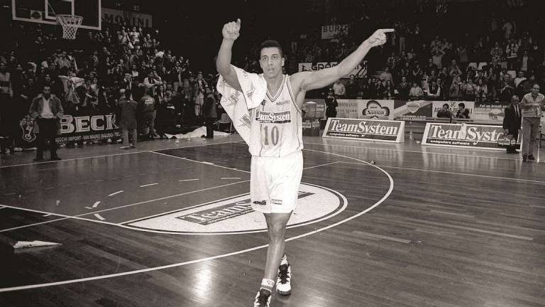 Basket, stessa spiaggia, stesso Myers: la magica sera degli 87 punti Basket, stessa spiaggia, stesso Myers: la magica sera degli 87 punti