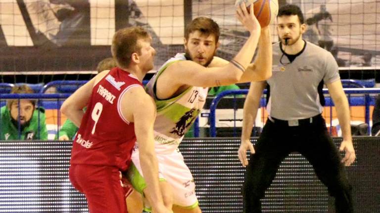 Basket B, contro i Raggisolaris adesso è dura per tutti Basket B, contro i Raggisolaris adesso è dura per tutti