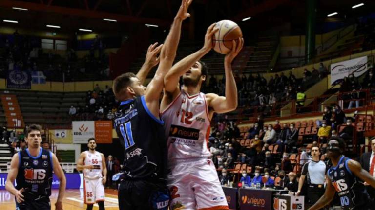 Basket A2, Unieuro senza Palumbo contro Nardò e Ravenna Basket A2, Unieuro senza Palumbo contro Nardò e Ravenna