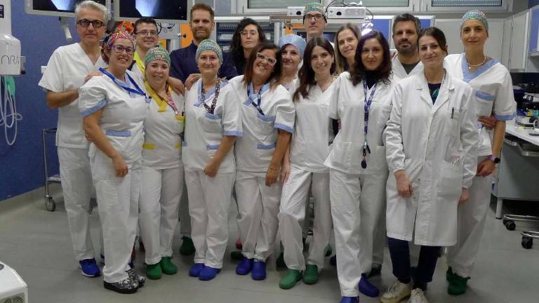 Imola, Sacmi dona a Gastroenterologia un elettrobisturi high-tech Imola, Sacmi dona a Gastroenterologia un elettrobisturi high-tech