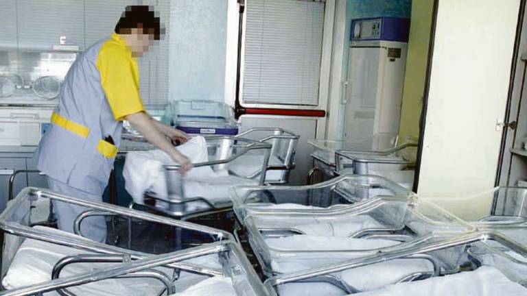 Figli, Rimini a picco sul tasso di fertilità: penultima in Italia Figli, Rimini a picco sul tasso di fertilità: penultima in Italia