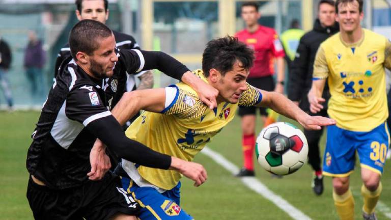 Calcio C, Cesena: riecco Gonnelli, Ciofi e Caturano Calcio C, Cesena: riecco Gonnelli, Ciofi e Caturano