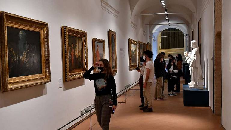 Mostra su Dante, oltre mille visitatori nel weekend a Forlì Mostra su Dante, oltre mille visitatori nel weekend a Forlì