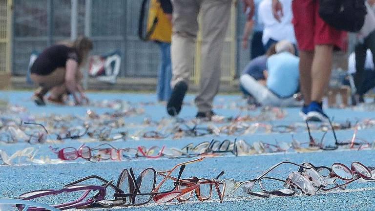 Rimini, Raccolta occhiali usati, nessun Guinness ma vince la solidarietà Rimini, Raccolta occhiali usati, nessun Guinness ma vince la solidarietà