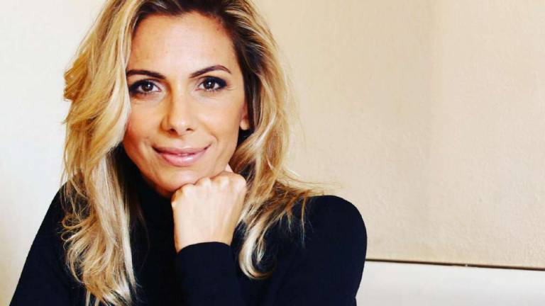 Meldola, Simona Branchetti a Pomeriggio cinque al posto di Barbara d'Urso Meldola, Simona Branchetti a Pomeriggio cinque al posto di Barbara d'Urso