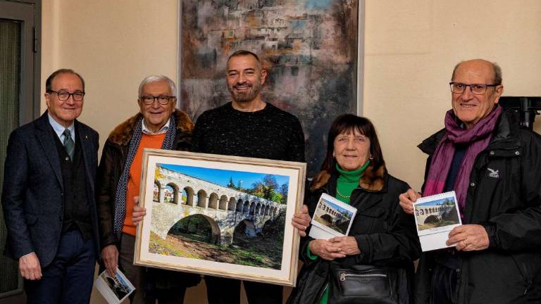Civitella, stampa fotografica donata al sindaco Civitella, stampa fotografica donata al sindaco