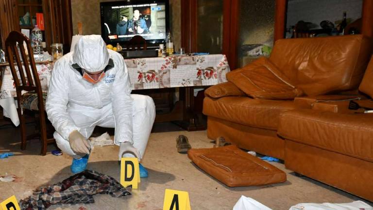 Forlì, padre accoltellato, il figlio: Sono pentito Forlì, padre accoltellato, il figlio: Sono pentito