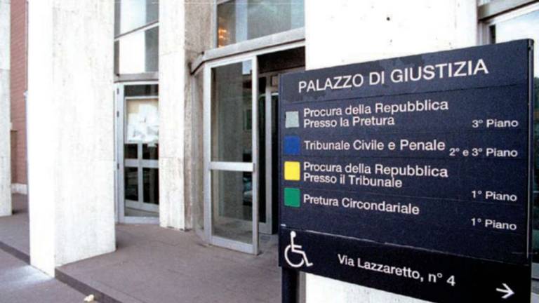 Savignano, beve e tampona un'auto: assolta per tenuità del fatto Savignano, beve e tampona un'auto: assolta per tenuità del fatto