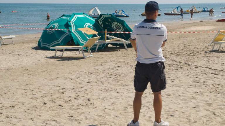Cervia, turista 70enne muore in mare Cervia, turista 70enne muore in mare