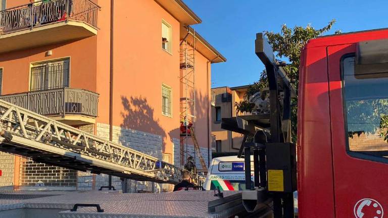 Gambettola, muore sull'impalcatura mentre controlla i lavori Gambettola, muore sull'impalcatura mentre controlla i lavori