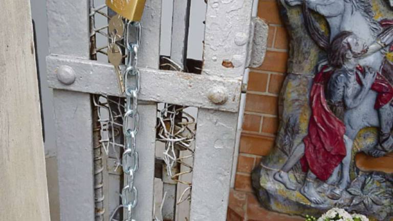 Cesena, danneggiano la celletta e rubano le offerte per i poveri Cesena, danneggiano la celletta e rubano le offerte per i poveri