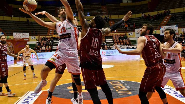 Basket A2, Unieuro a Torino per una vera svolta Basket A2, Unieuro a Torino per una vera svolta