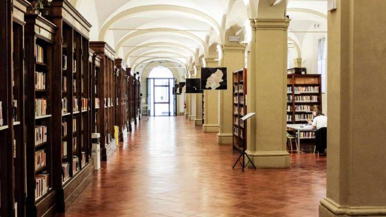 Imola, in biblioteca i servizi tornano al 100% Imola, in biblioteca i servizi tornano al 100%