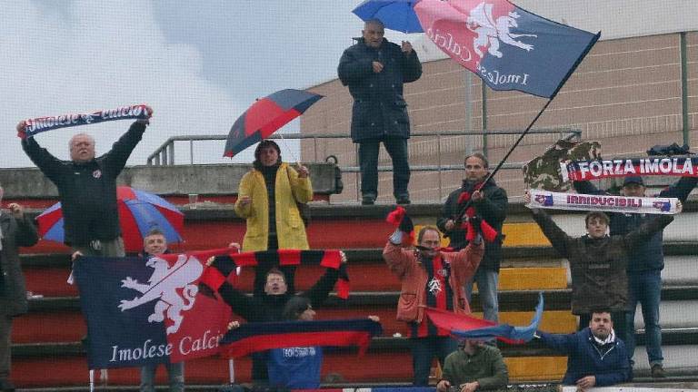 Calcio Serie C, i tifosi dell'Imolese chiedono chiarezza Calcio Serie C, i tifosi dell'Imolese chiedono chiarezza