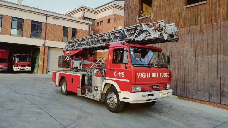 Cesena, ko l'unica autoscala rimasta ai vigili del fuoco: allarme Cesena, ko l'unica autoscala rimasta ai vigili del fuoco: allarme