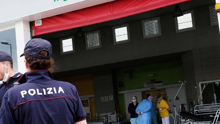 Rimini. Salvato da overdose, arrestati cinque spacciatori Rimini. Salvato da overdose, arrestati cinque spacciatori