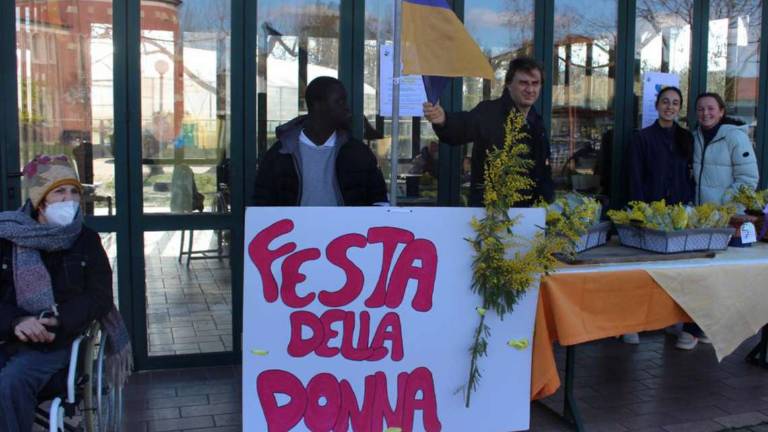 Gatteo, mercatini per le sedi all'estero che aiutano i profughi Gatteo, mercatini per le sedi all'estero che aiutano i profughi