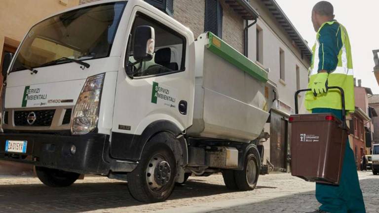 Porta a porta sui lidi: Ravenna deve riciclare il 20% in più Porta a porta sui lidi: Ravenna deve riciclare il 20% in più