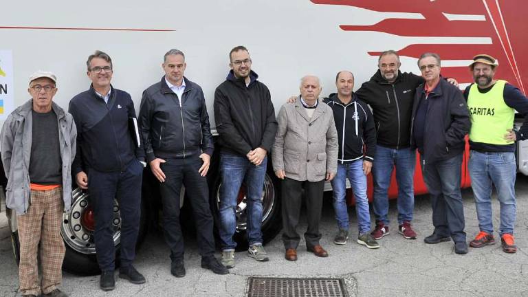 Cesena: in partenza due Tir di aiuti per l'Ucraina Cesena: in partenza due Tir di aiuti per l'Ucraina