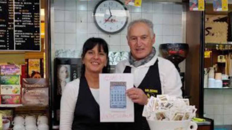 Forlimpopoli, gratta 10 euro e ne vince 30mila Forlimpopoli, gratta 10 euro e ne vince 30mila