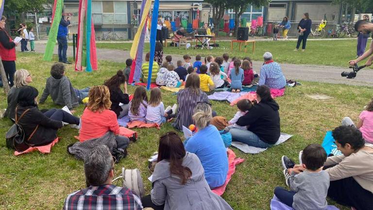 Cesena, bimbi e famiglie al parco per seminare pace Cesena, bimbi e famiglie al parco per seminare pace