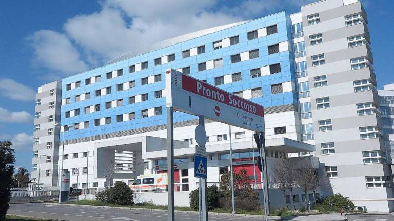 Rimini. Ragazzino accerchiato e rapinato a calci e ginocchiate Rimini. Ragazzino accerchiato e rapinato a calci e ginocchiate