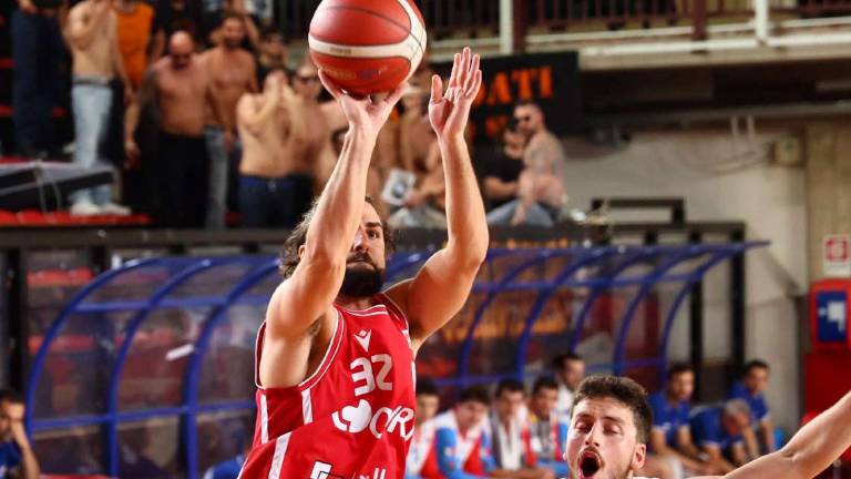 Basket B, Andrea Costa tra acciacchi, poco mercato e la capolista Basket B, Andrea Costa tra acciacchi, poco mercato e la capolista