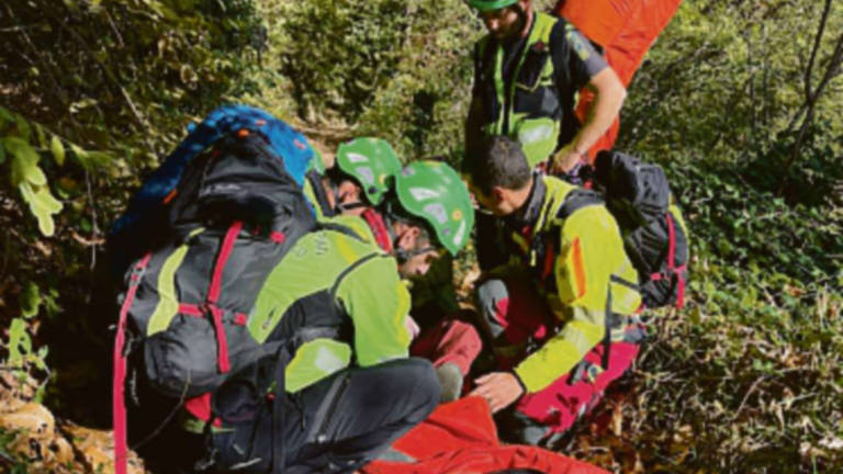 Perticara, escursionista cesenate si ferisce ad una spalla Perticara, escursionista cesenate si ferisce ad una spalla