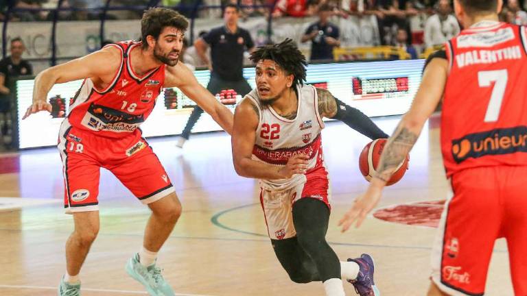 Basket A2: RivieraBanca, Ferrari punta sull'orgoglio biancorosso Basket A2: RivieraBanca, Ferrari punta sull'orgoglio biancorosso