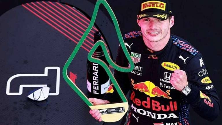 L’inarrestabile Verstappen domina e vola a +18 L’inarrestabile Verstappen domina e vola a +18