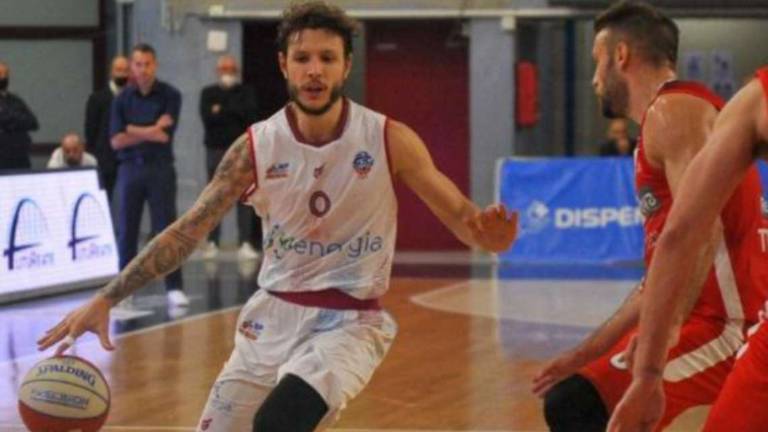 Basket B, c'è l'ex Testa sulla strada dei Raggisolaris Basket B, c'è l'ex Testa sulla strada dei Raggisolaris