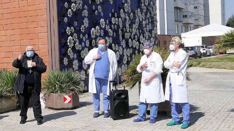 Meno pressione su Terapia intensiva, ok ai vaccini monoclonali Meno pressione su Terapia intensiva, ok ai vaccini monoclonali