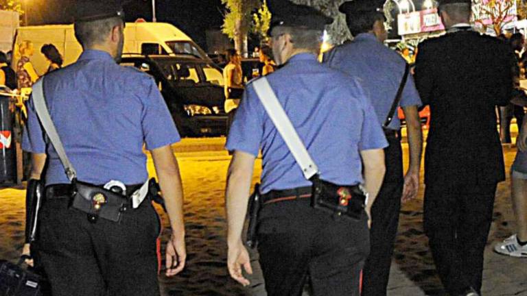 Imola, si denuda in ospedale davanti ai pazienti: denunciato dai carabinieri Imola, si denuda in ospedale davanti ai pazienti: denunciato dai carabinieri