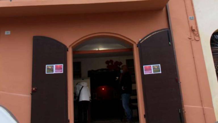 A Longiano presepe nella grotta dell'Osteria degli svizzeri A Longiano presepe nella grotta dell'Osteria degli svizzeri
