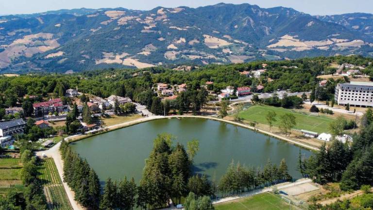 Bagno di Romagna, via ai matrimoni civili all'aperto tra santuario, lago e terme Bagno di Romagna, via ai matrimoni civili all'aperto tra santuario, lago e terme