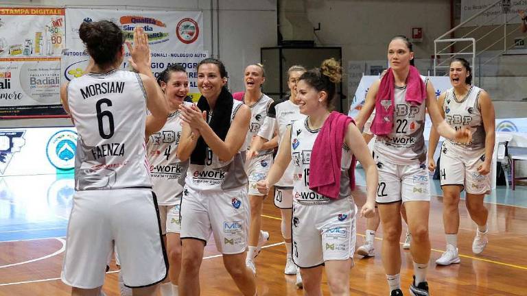 Basket A2 donne, la E-Work Faenza dà l'assalto alla A1 Basket A2 donne, la E-Work Faenza dà l'assalto alla A1