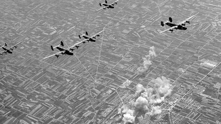 Forlì, bombardamenti e Lama: due targhe in piazza Forlì, bombardamenti e Lama: due targhe in piazza