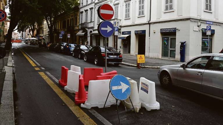 Forlì. Allarme Ascom: Ad agosto più vetrine chiuse Forlì. Allarme Ascom: Ad agosto più vetrine chiuse