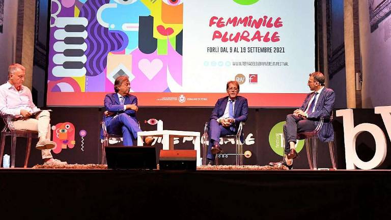 Burioni a Forlì: L'unica strada è vaccinarsi Burioni a Forlì: L'unica strada è vaccinarsi