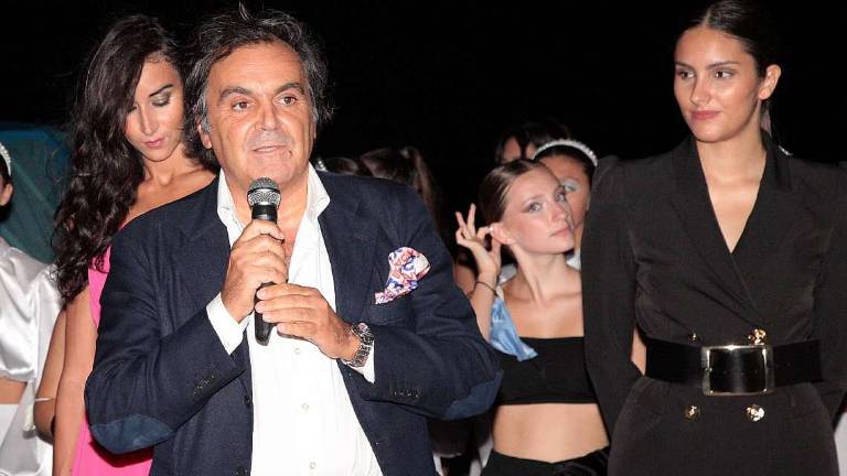 Cervia, la sfilata di moda al Papeete fa litigare Lega e Cna Cervia, la sfilata di moda al Papeete fa litigare Lega e Cna