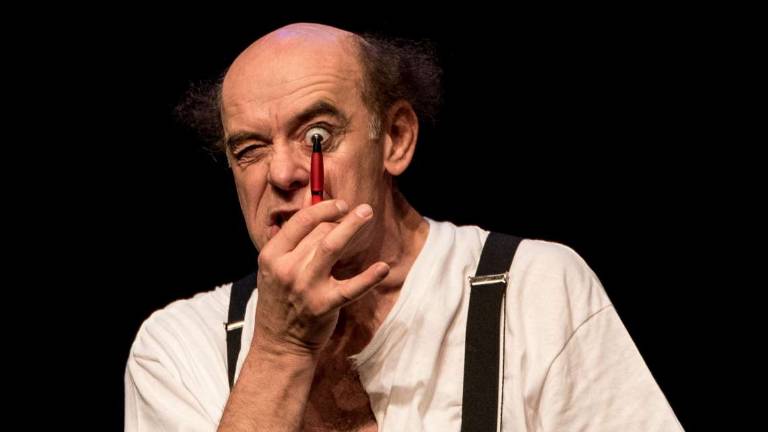 La lettera, Paolo Nani al teatro Galli con quindici storie La lettera, Paolo Nani al teatro Galli con quindici storie