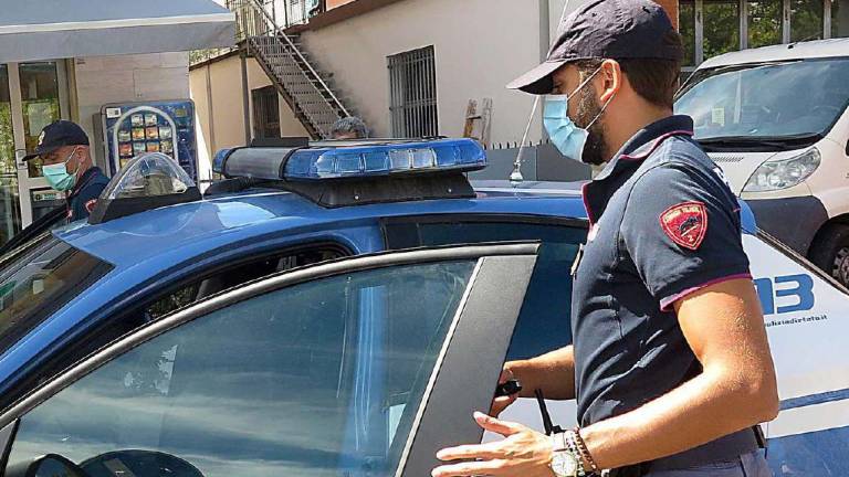 Rimini. Anziana scippata e buttata a terra finisce in ospedale Rimini. Anziana scippata e buttata a terra finisce in ospedale