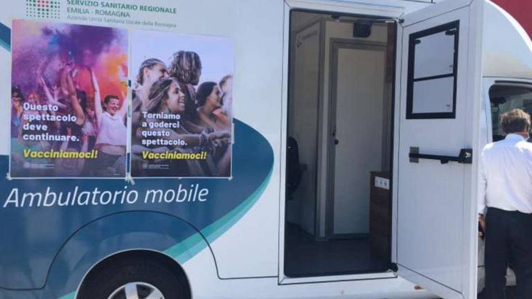 Settembre di tappe a Cesena per il camper dedicato al vaccini Covid Settembre di tappe a Cesena per il camper dedicato al vaccini Covid