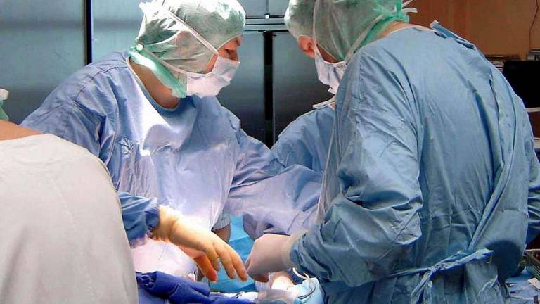Ravenna, 30enne paralizzata dopo l'intervento di ernia al disco: chirurgo a giudizio Ravenna, 30enne paralizzata dopo l'intervento di ernia al disco: chirurgo a giudizio
