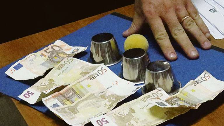 Rimini, prese i soldi dei pallinari: agente condannato Rimini, prese i soldi dei pallinari: agente condannato
