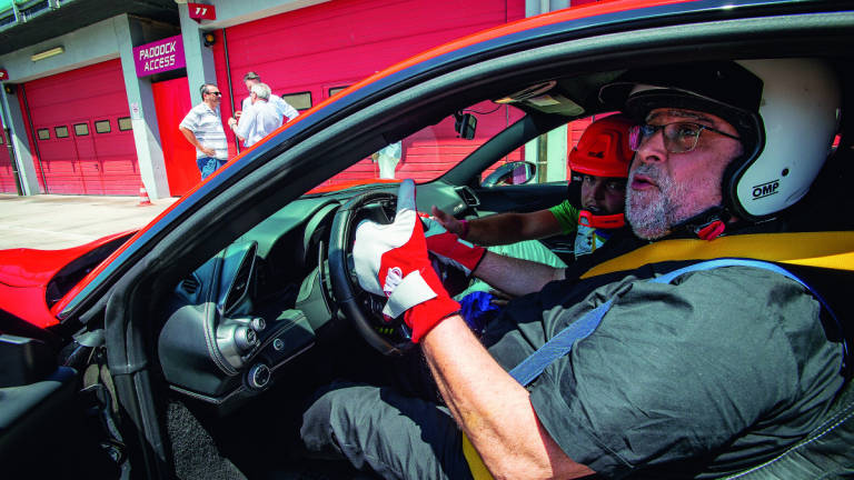 Il nuovo vescovo di Imola: «Ho guidato una Ferrari» Il nuovo vescovo di Imola: «Ho guidato una Ferrari»