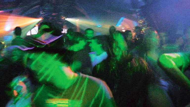 Omofobia, riminese aggredito a Cesenatico: 8 denunciati tra cui una ragazza Omofobia, riminese aggredito a Cesenatico: 8 denunciati tra cui una ragazza