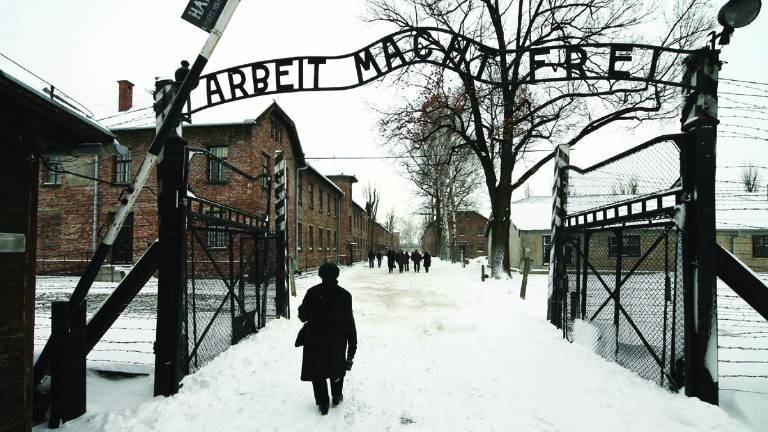 Il Comune di Predappio toglie i fondi per i viaggi-studio ad Auschwitz Il Comune di Predappio toglie i fondi per i viaggi-studio ad Auschwitz