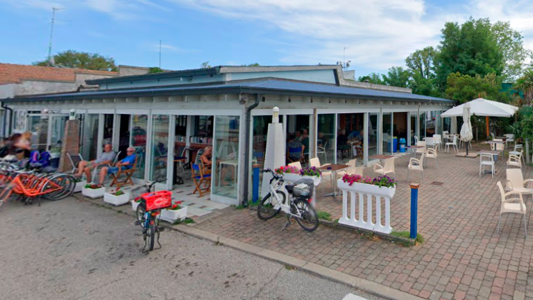 «Addio bar Timone»: per 57 anni ha fatto la storia di Marina di Ravenna «Addio bar Timone»: per 57 anni ha fatto la storia di Marina di Ravenna